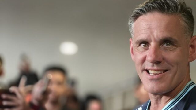 Herdman Padukan Staf Lokal dan Internasional untuk Perkuat Timnas