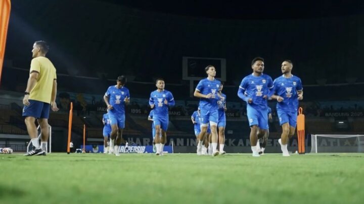 Persib Bandung Hadapi Semen Padang Tanpa Matricardi dan Putros