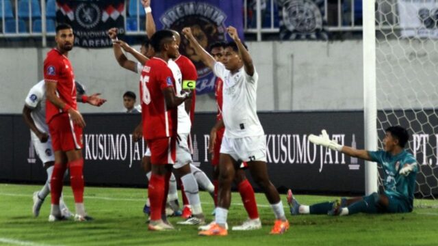Arema FC bermain imbang 1-1 saat menghadapi Malut United dalam lanjutan kompetisi