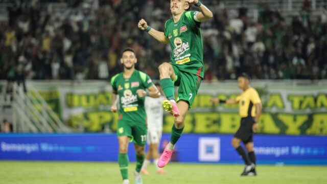 Persebaya Menang 1-0 atas Persita di Stadion GBT, Amankan Tiga Poin