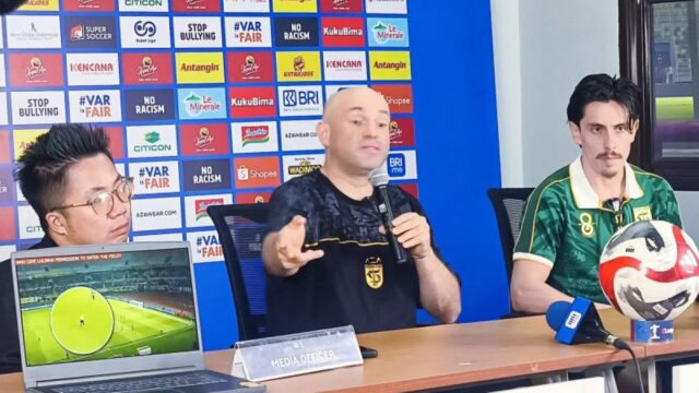 Pelatih Persebaya Soroti Keputusan Wasit saat Menghadapi Madura United