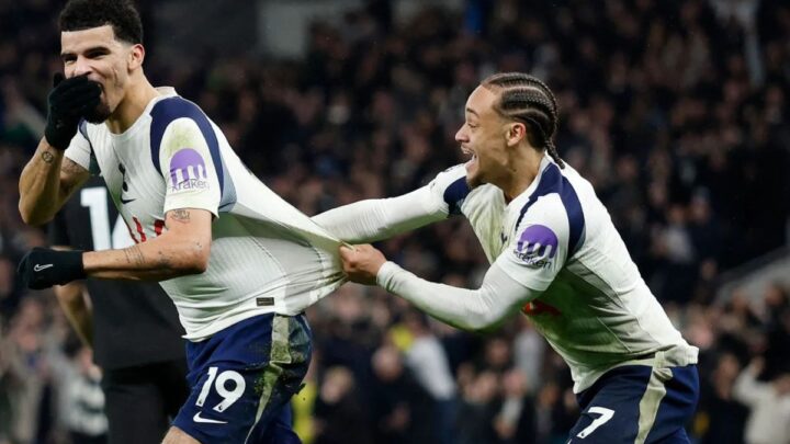 Tottenham Hotspur Resmi Tunjuk Roberto De Zerbi sebagai Pelatih Baru