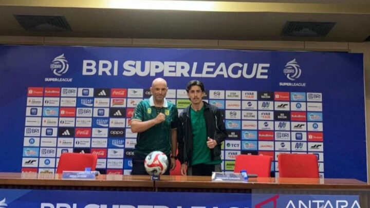 Pelatih Persebaya: Tekanan untuk Meraih Kemenangan Saat Hadapi Laga Ini Ada di Persija