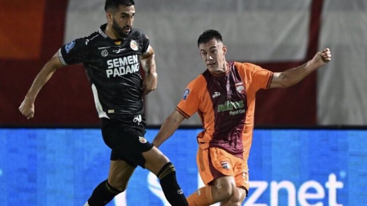 Borneo FC menang 3-0 atas Semen Padang, terus membayangi Persib Bandung di papan atas