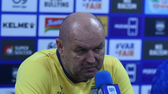 Hodak Sebut Laga Persib kontra Semen Padang Akan Berjalan Sulit