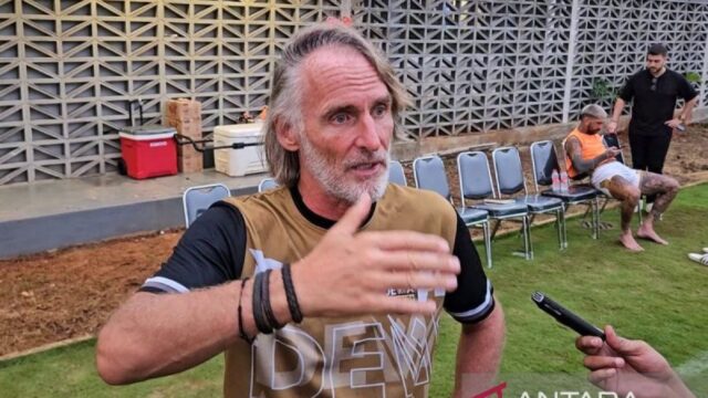 Jan Olde Bidik Dewa United Finis di Enam Besar pada Musim Ini