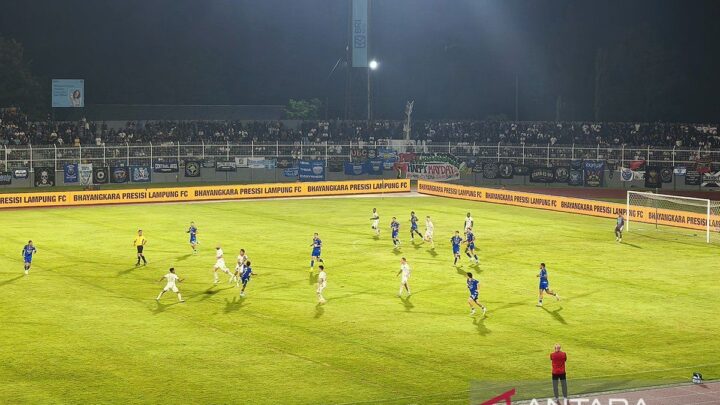 Persib menang 4-2 atas Bhayangkara FC saat bertandang ke markas lawan