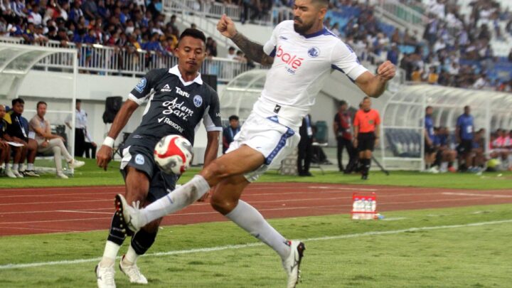Arema Akhiri Musim dengan Kemenangan 3-1 atas PSIM