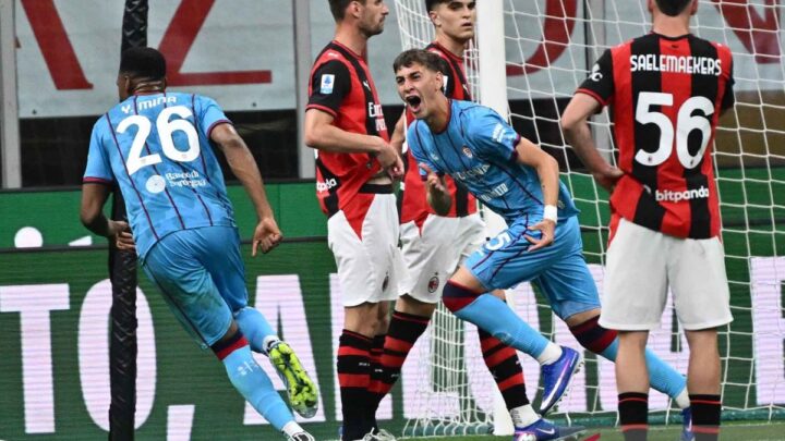 AC Milan gagal lolos ke Liga Champions setelah kalah 1-2 dari Cagliari di kandang sendiri