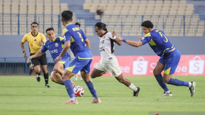 Arema FC Kalah dari Persik, Minim Determinasi Jadi Sorotan