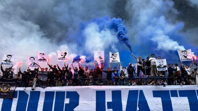 Jelang lawan Persija, ribuan Bobotoh hadir memadati sesi latihan Persib di GBLA