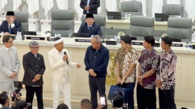 Persib Bandung Terima Bonus Rp1 Miliar dari Dedi Mulyadi
