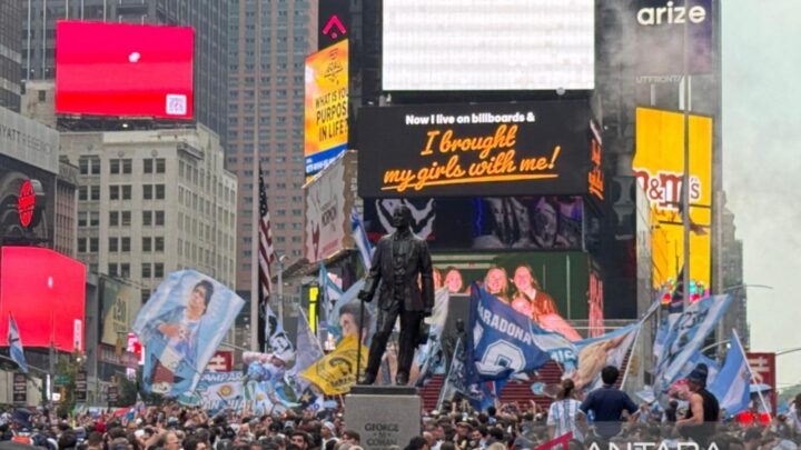 Ribuan Suporter Argentina Padati Times Square, New York Jelang Laga Internasional