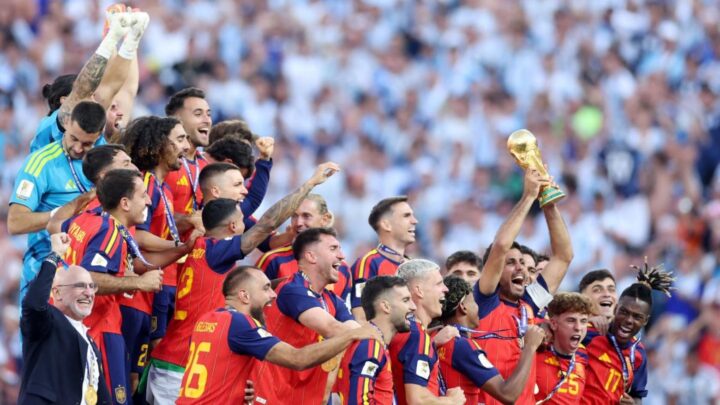 Spanyol dinilai layak menjadi juara dunia usai tampil konsisten sepanjang turnamen