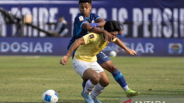 Piala Presiden: Arema Menang 2-1 atas Tampines Rovers