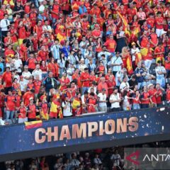 Suporter Spanyol Rayakan Gelar Juara Dunia, Nama Messi Ikut Disinggung