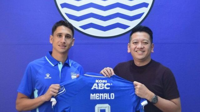 Alasan Luka Menalo Pakai Nomor 9 di Persib Bandung