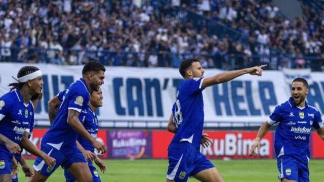 Persib Datangkan Gakuto Notsuda, Gelandang Jepang 32 Tahun