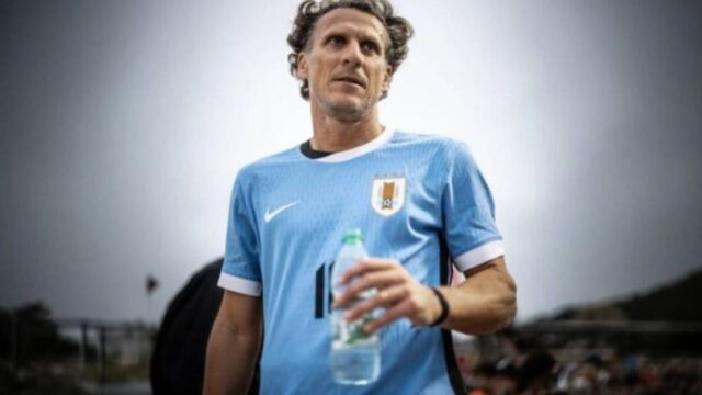 Diego Forlan Ditunjuk sebagai Pelatih Interim Timnas Uruguay untuk Sementara Waktu