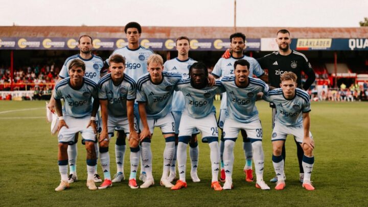 Liga Conference: Maarten Paes Jadi Starter, Ajax Lolos ke Babak Play-off