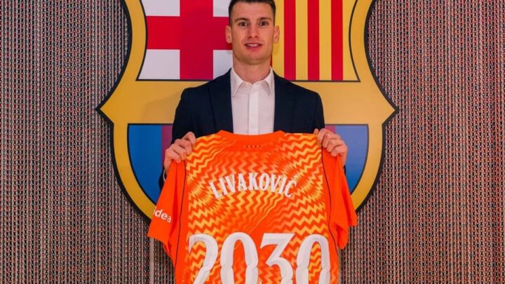 Barcelona Datangkan Kiper Timnas Kroasia Dominik Livakovic untuk Perkuat Skuad