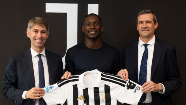 Juventus Resmikan Transfer Permanen Randal Kolo Muani dari PSG untuk Musim Berikutnya