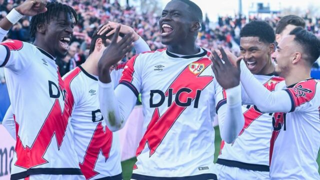 Laga Rayo Vallecano kontra Athletic Club dihentikan sementara akibat situasi di lapangan